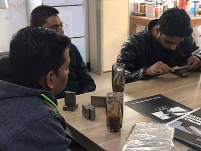Clientes de India